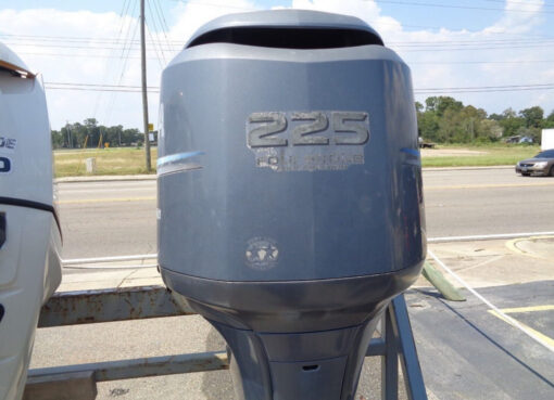 USED 2002 YAMAHA 225hp